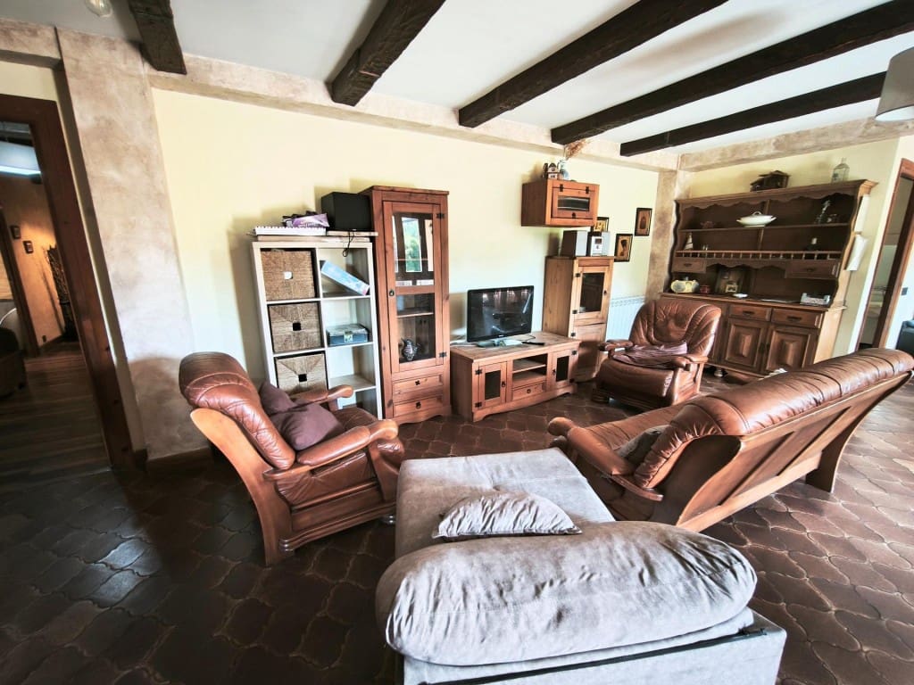 5 soverom Villa til salgs i San Andres del Rabanedo med svømmebasseng garasje - € 325 000 (Ref: 9873167)