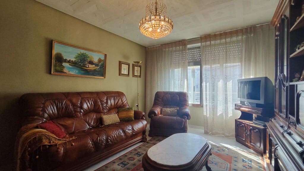 Office for sale in Leon city - € 290,000 (Ref: 9875967)
