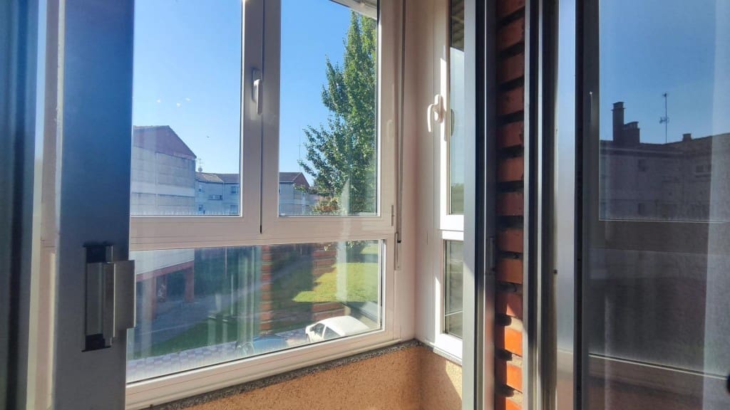 Office for sale in Leon city - € 290,000 (Ref: 9875967)