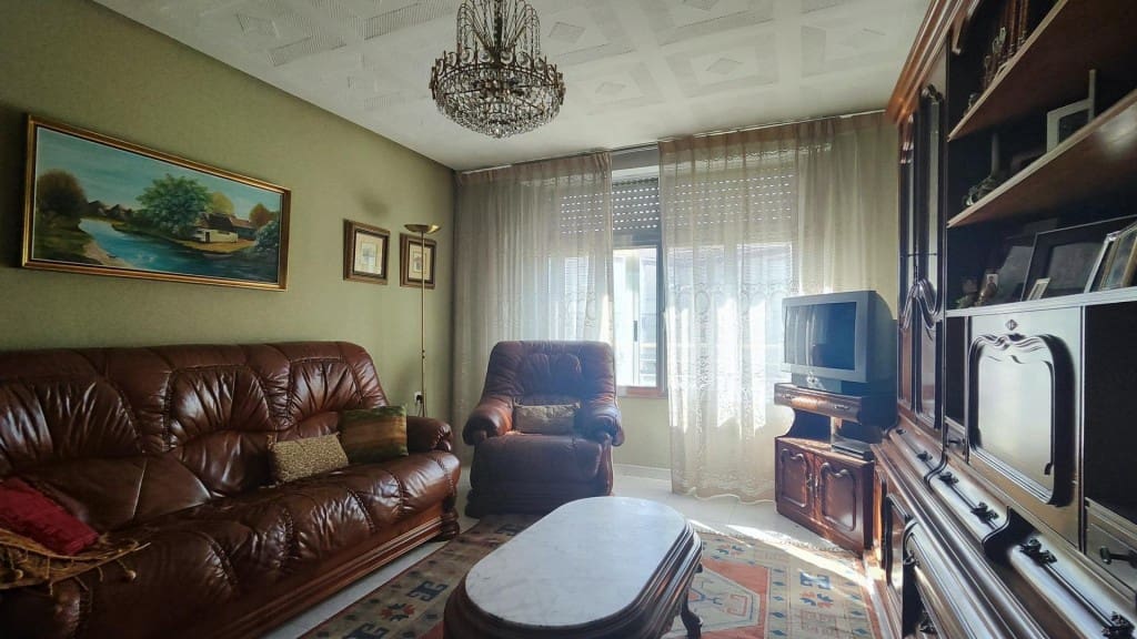 Office for sale in Leon city - € 290,000 (Ref: 9875967)