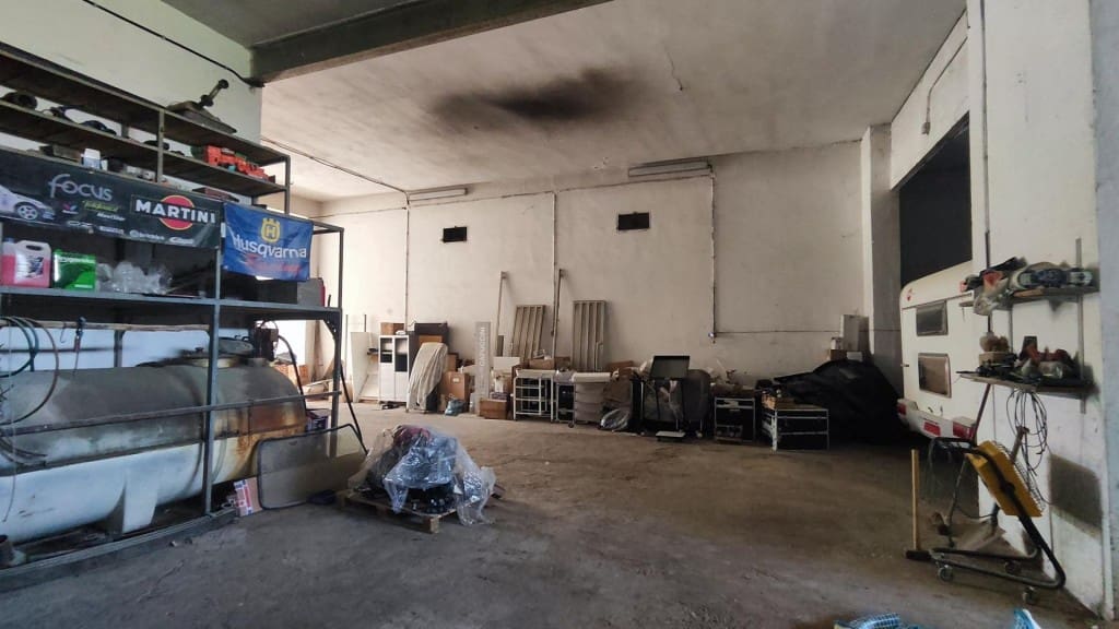 Office for sale in Leon city - € 290,000 (Ref: 9875967)