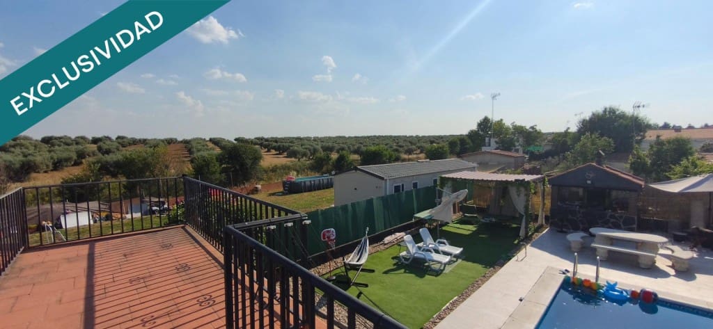 3 bedroom Villa for sale in Yuncos - € 299,000 (Ref: 9875968)