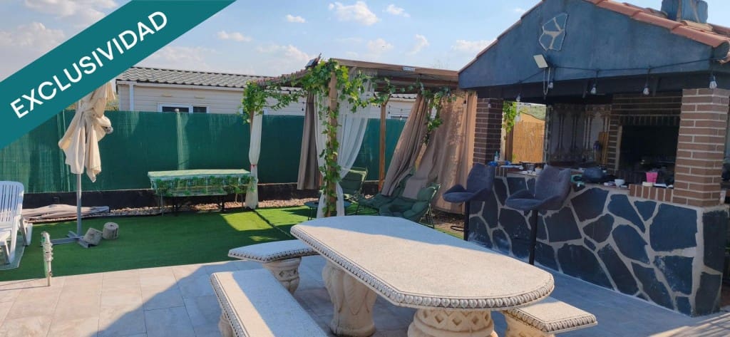 3 bedroom Villa for sale in Yuncos - € 299,000 (Ref: 9875968)