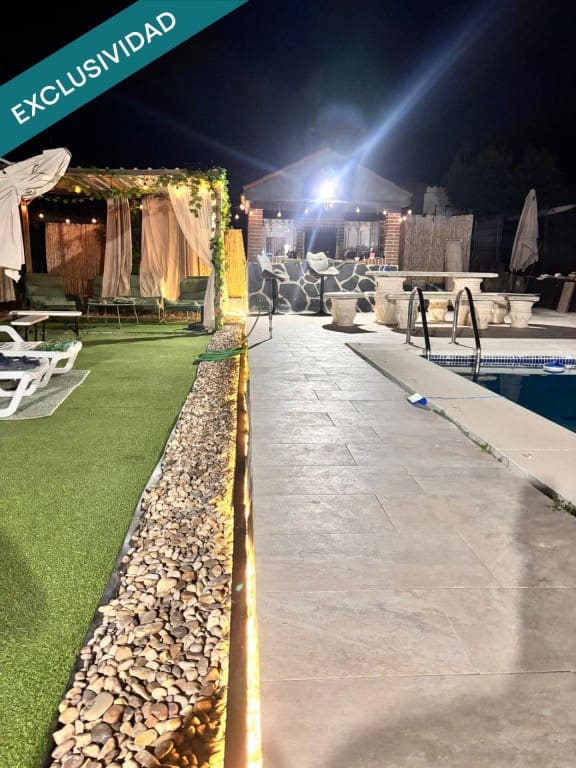 3 bedroom Villa for sale in Yuncos - € 299,000 (Ref: 9875968)