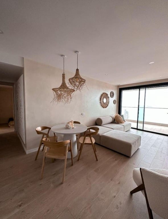 2 soveværelse Lejlighed til salg i Benidorm med swimmingpool garage - € 826.000 (Ref: 9878252)