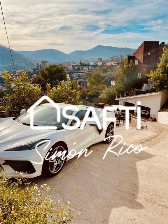 5 soveværelse Villa til salg i Cervello med swimmingpool garage - € 790.000 (Ref: 9878253)