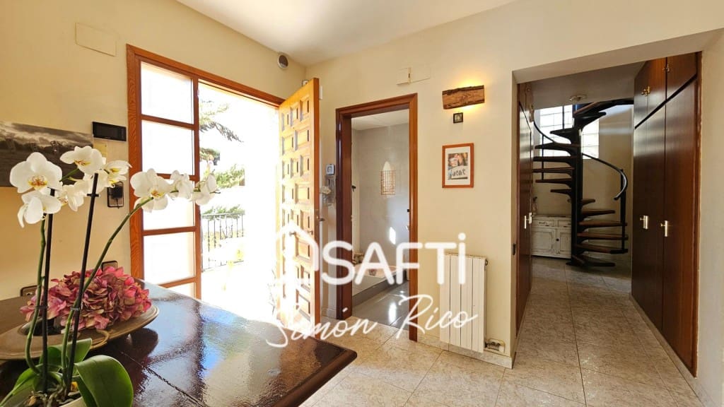 5 soveværelse Villa til salg i Cervello med swimmingpool garage - € 790.000 (Ref: 9878253)