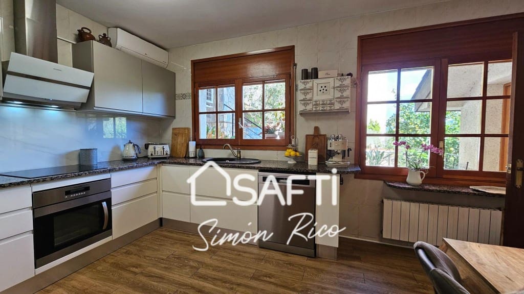 5 soveværelse Villa til salg i Cervello med swimmingpool garage - € 790.000 (Ref: 9878253)