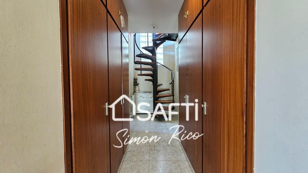5 soveværelse Villa til salg i Cervello med swimmingpool garage - € 790.000 (Ref: 9878253)