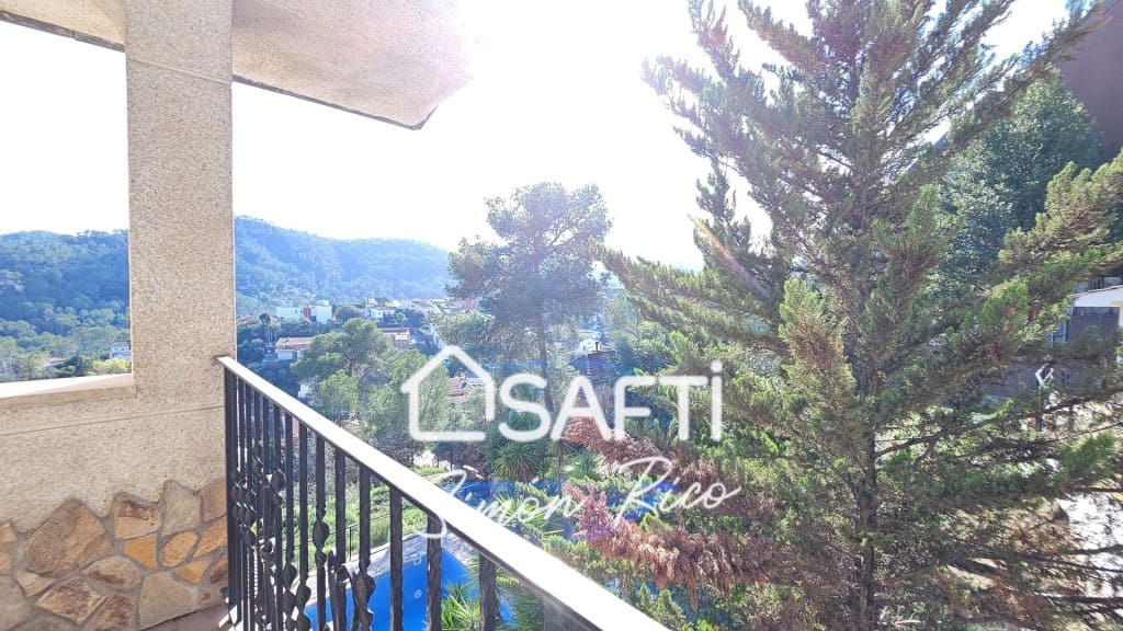 5 soveværelse Villa til salg i Cervello med swimmingpool garage - € 790.000 (Ref: 9878253)