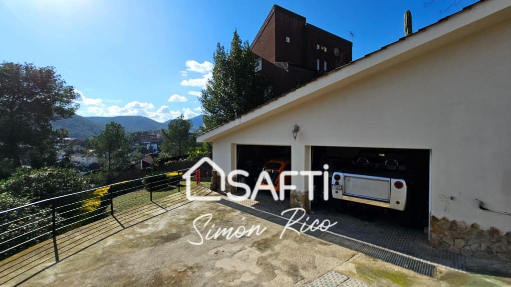 5 soveværelse Villa til salg i Cervello med swimmingpool garage - € 790.000 (Ref: 9878253)