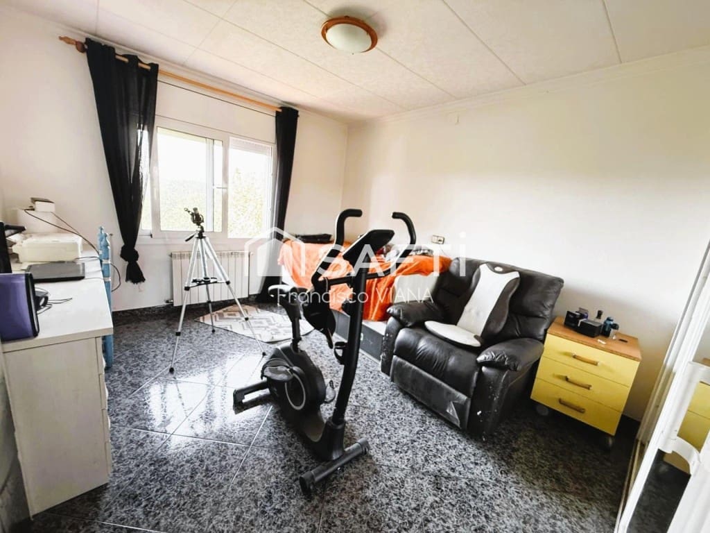 4 soveværelse Villa til salg i Tordera med garage - € 254.000 (Ref: 9878254)