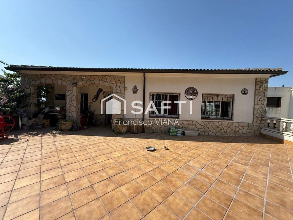 4 soveværelse Villa til salg i Tordera med garage - € 254.000 (Ref: 9878254)
