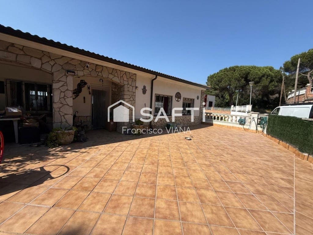 4 soveværelse Villa til salg i Tordera med garage - € 254.000 (Ref: 9878254)