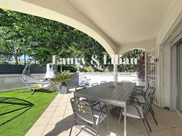 5 makuuhuone Huvila myytävänä paikassa Empuriabrava, Castelló d'Empúries mukana uima-altaan 
autotalli - 569 000 € (Ref: 9878256)