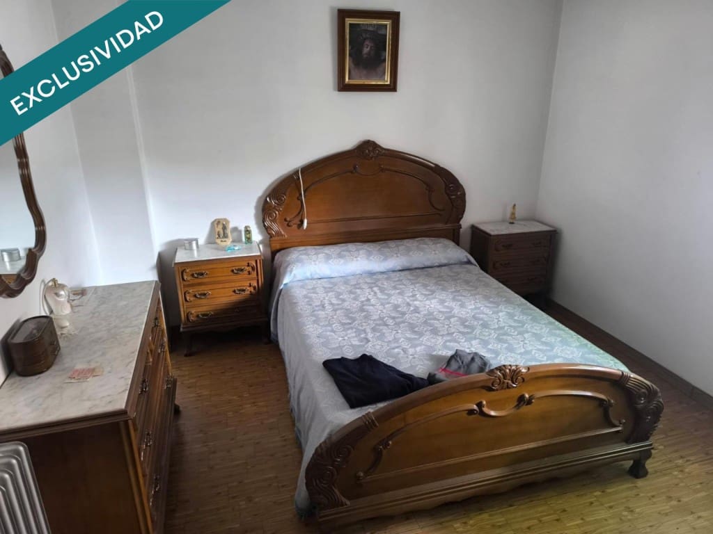 6 sypialnia Willa na sprzedaż w Santa Maria del Paramo z garażem - 150 000 € (Ref: 9878258)