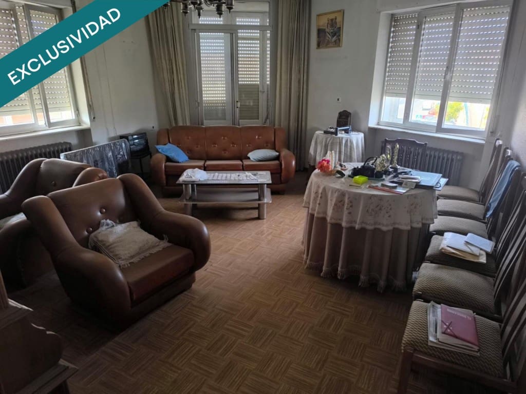 6 sypialnia Willa na sprzedaż w Santa Maria del Paramo z garażem - 150 000 € (Ref: 9878258)