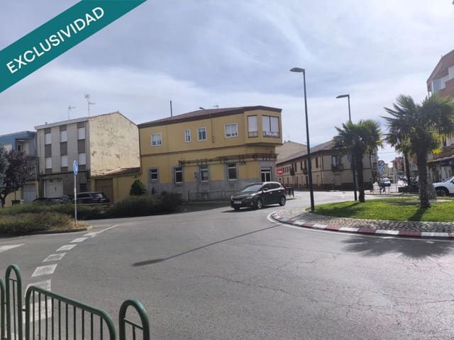 6 sypialnia Willa na sprzedaż w Santa María del Páramo z garażem - 150 000 € (Ref: 9878258)