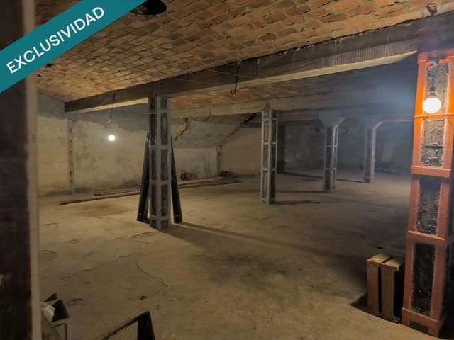 6 sypialnia Willa na sprzedaż w Santa María del Páramo z garażem - 150 000 € (Ref: 9878258)