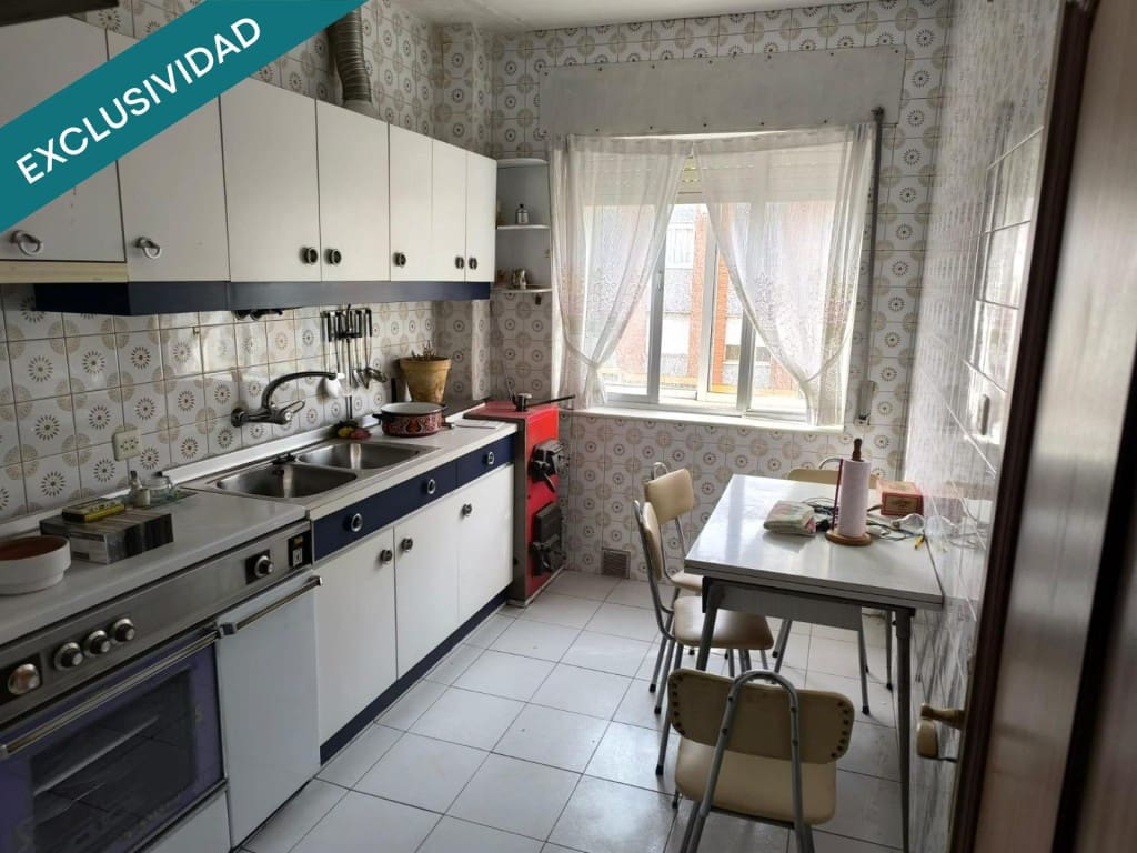6 sypialnia Willa na sprzedaż w Santa Maria del Paramo z garażem - 150 000 € (Ref: 9878258)