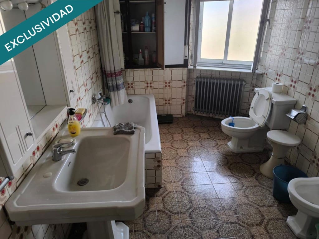 6 sypialnia Willa na sprzedaż w Santa Maria del Paramo z garażem - 150 000 € (Ref: 9878258)