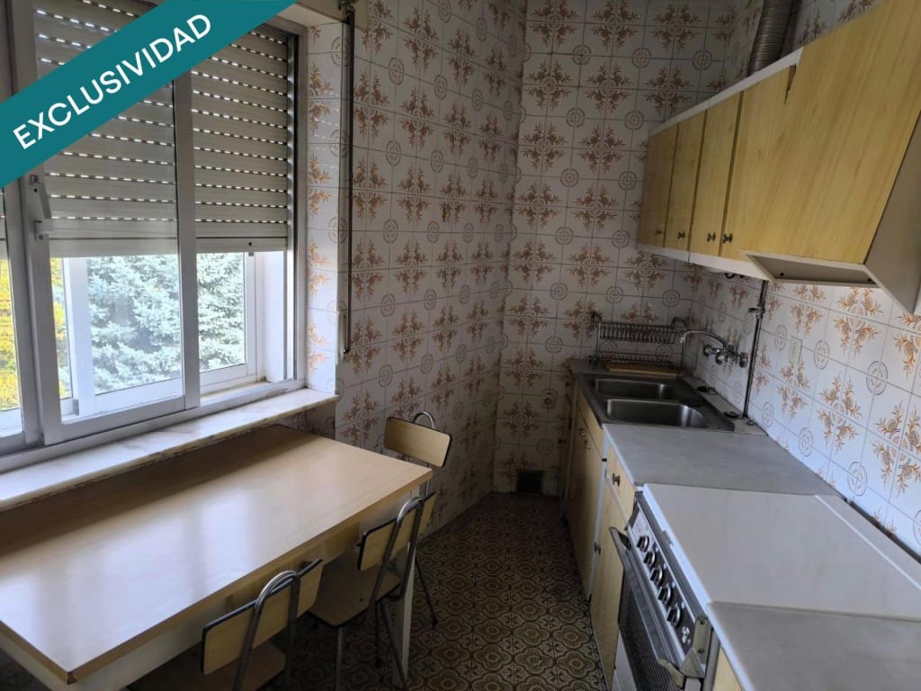 6 sypialnia Willa na sprzedaż w Santa Maria del Paramo z garażem - 150 000 € (Ref: 9878258)