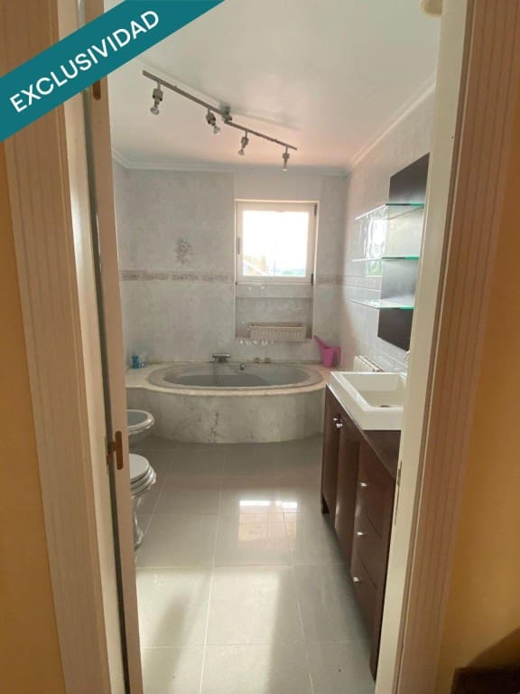 Escritório para venda em Santa Cruz de Bezana - 3 675 000 € (Ref: 9878260)