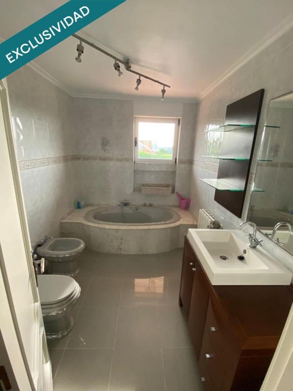 Escritório para venda em Santa Cruz de Bezana - 3 675 000 € (Ref: 9878260)
