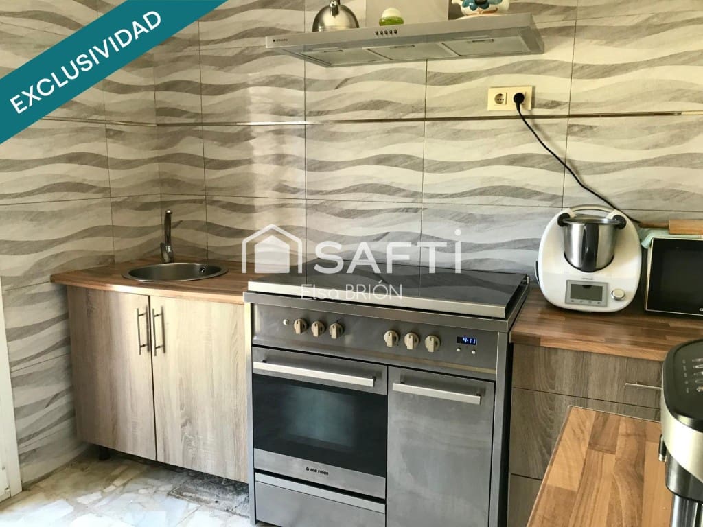 Chalet de 5 habitaciones en Porto do Son en venta - 325.000 € (Ref: 9880777)