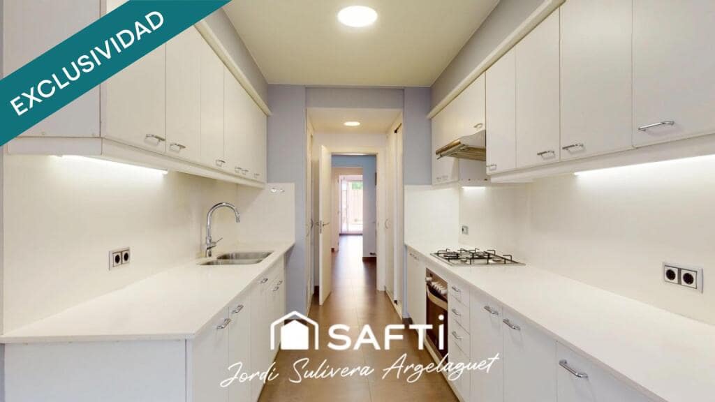 4 bedroom Apartment for sale in Girona city - € 449,000 (Ref: 9880779)