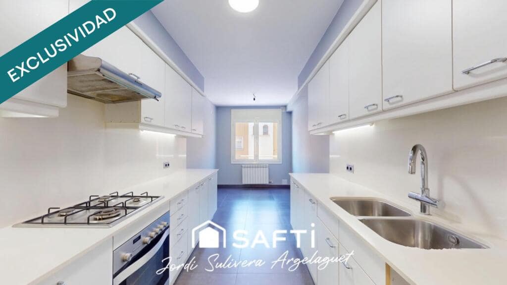 4 bedroom Apartment for sale in Girona city - € 449,000 (Ref: 9880779)
