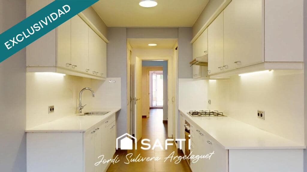 4 slaapkamer Appartement te koop in Gerona stad - € 449.000 (Ref: 9880779)