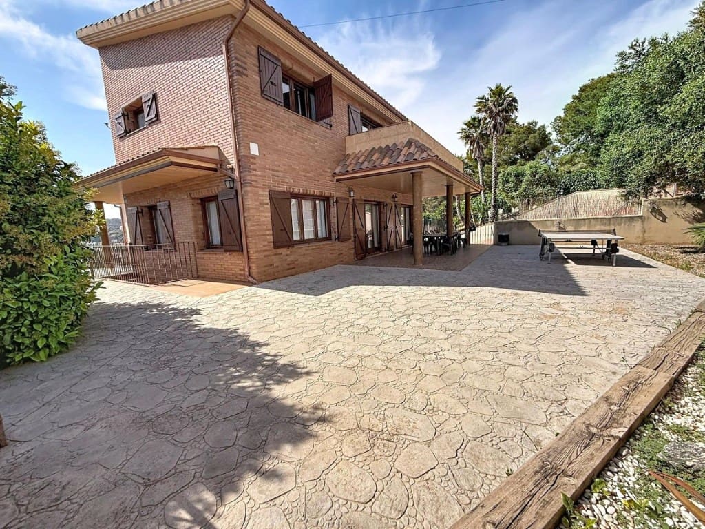5 sypialnia Willa na sprzedaż w Cubelles z basenem - 699 000 € (Ref: 9880780)