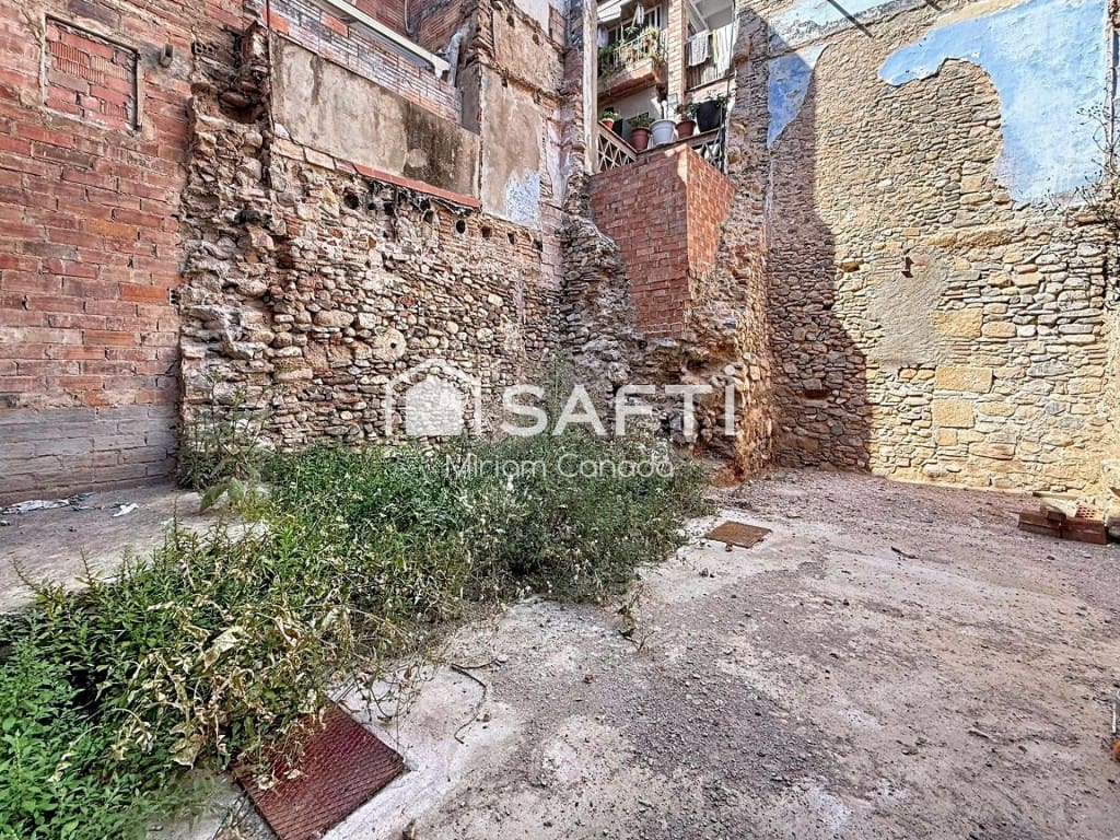 Tontti myytävänä paikassa La Selva del Camp - 79 000 € (Ref: 9880781)
