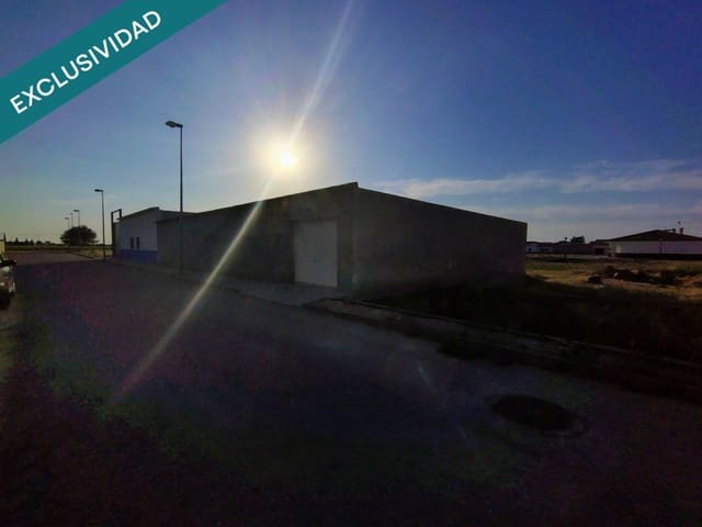 3 chambre Villa/Maison à vendre à Arenales de San Gregorio avec piscine garage - 33 000 € (Ref: 9884352)
