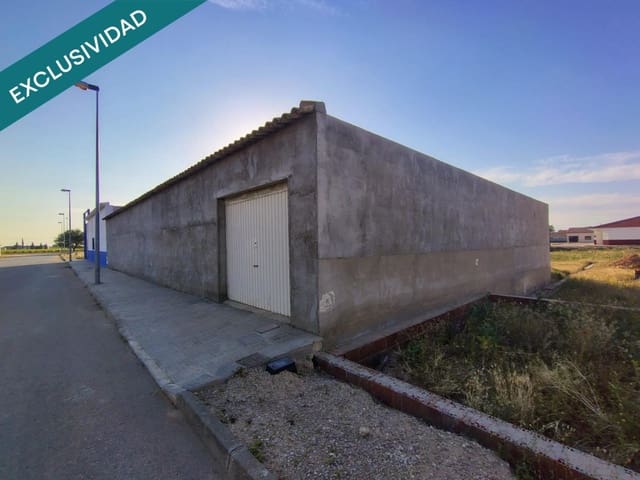 3 chambre Villa/Maison à vendre à Arenales de San Gregorio avec piscine garage - 33 000 € (Ref: 9884352)