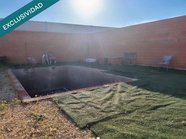 3 chambre Villa/Maison à vendre à Arenales de San Gregorio avec piscine garage - 33 000 € (Ref: 9884352)