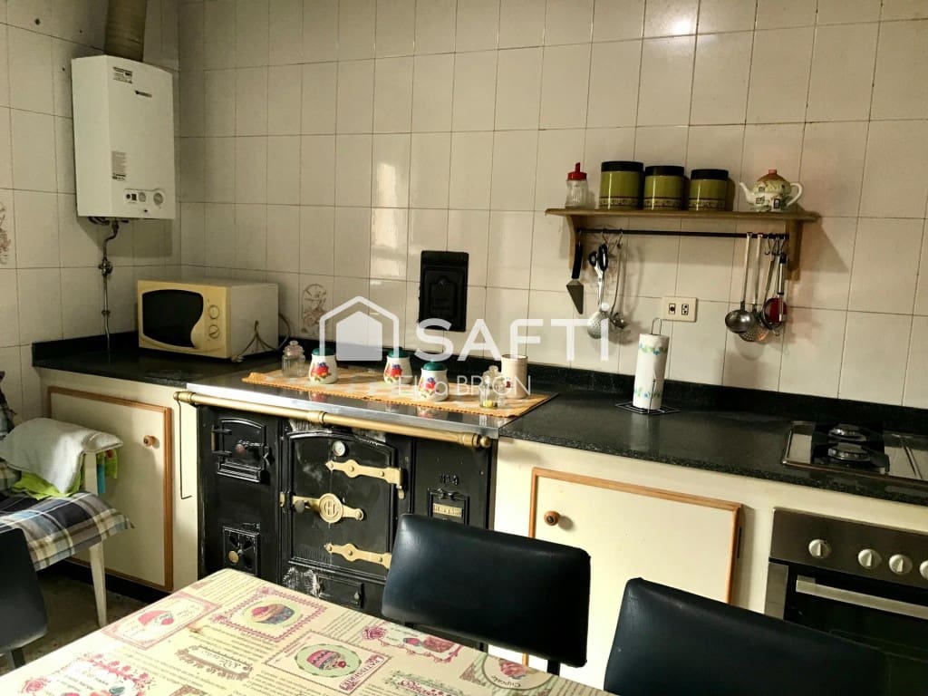 5 sypialnia Willa na sprzedaż w Outes z garażem - 199 000 € (Ref: 9884353)