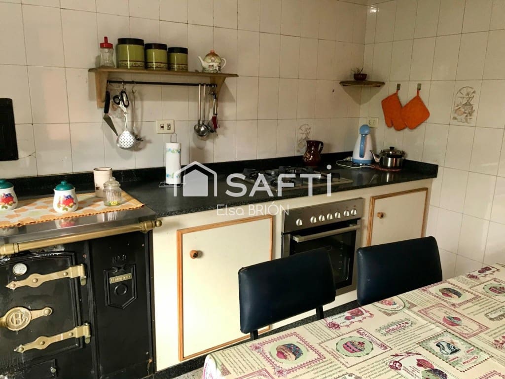 5 sypialnia Willa na sprzedaż w Outes z garażem - 199 000 € (Ref: 9884353)