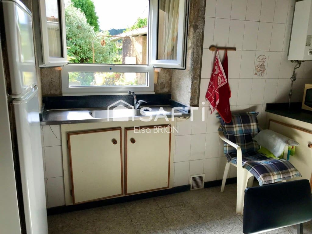 5 sypialnia Willa na sprzedaż w Outes z garażem - 199 000 € (Ref: 9884353)