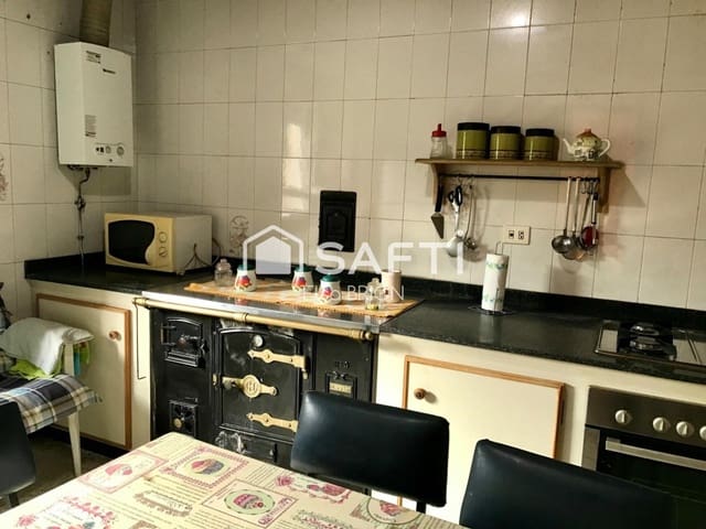 5 sypialnia Willa na sprzedaż w Outes z garażem - 199 000 € (Ref: 9884353)