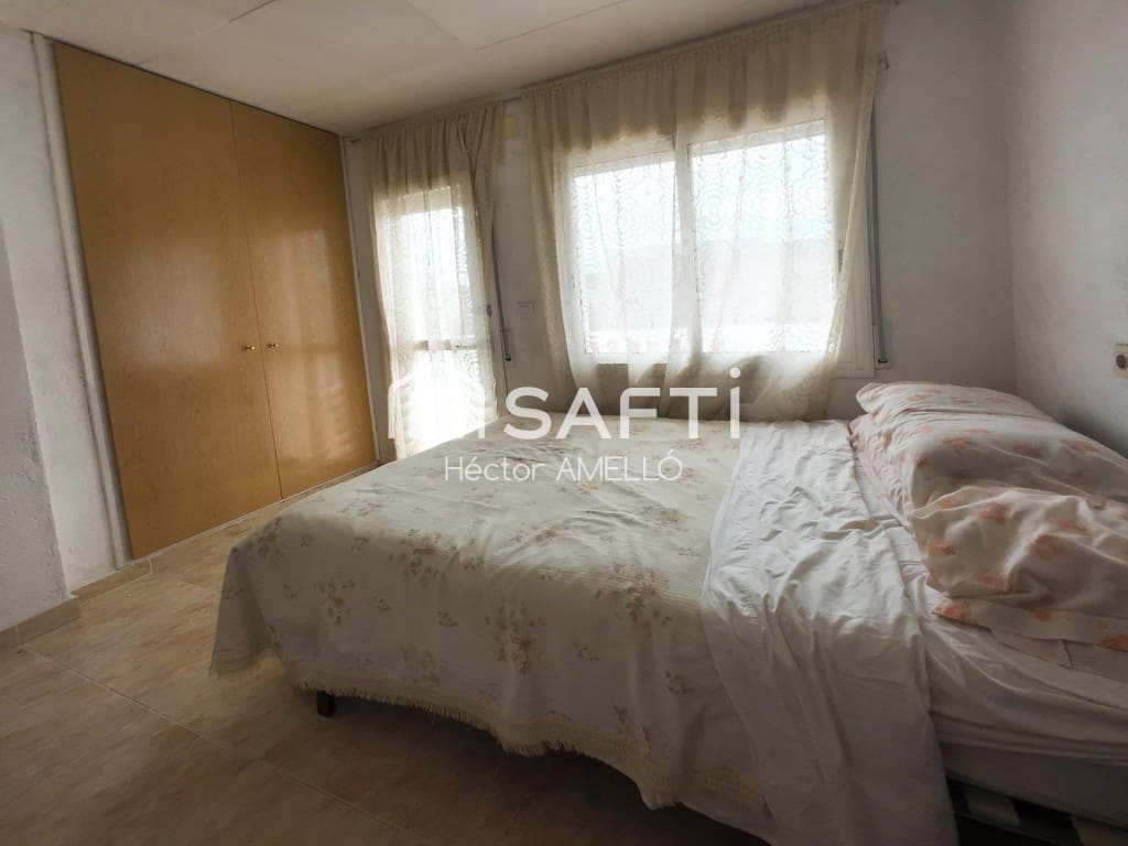 3 bedroom Terraced Villa for sale in Empuriabrava with garage - € 189,000 (Ref: 9884355)