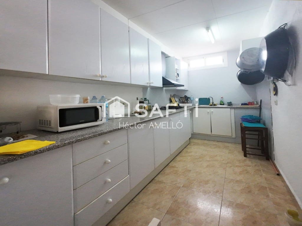 3 bedroom Terraced Villa for sale in Empuriabrava with garage - € 189,000 (Ref: 9884355)