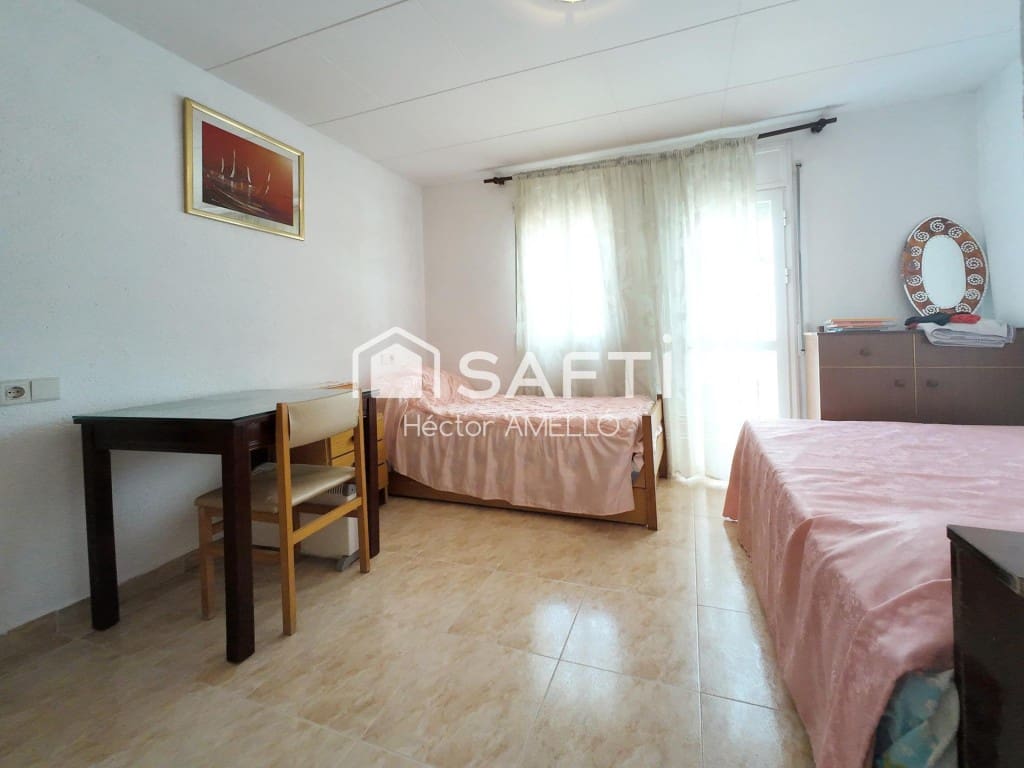 3 bedroom Terraced Villa for sale in Empuriabrava with garage - € 189,000 (Ref: 9884355)