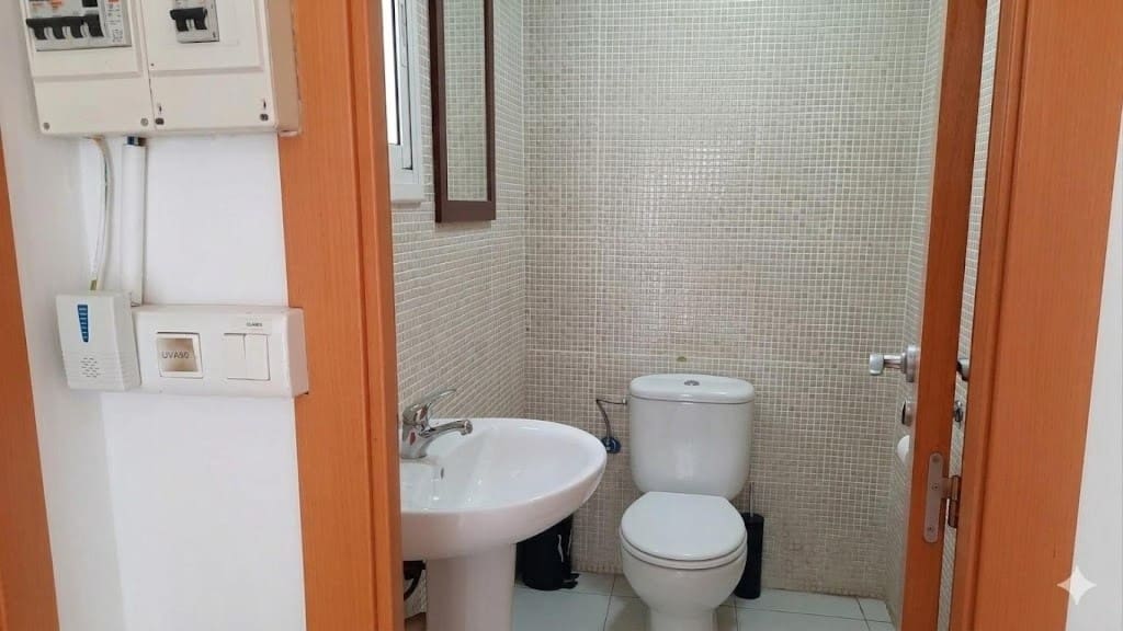 Kommersiell til salgs i Sant Joan Despi - € 75 000 (Ref: 9884356)
