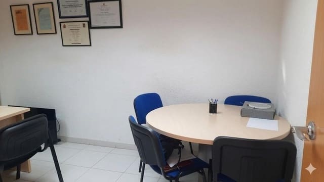 Kommersiell til salgs i Sant Joan Despí - € 75 000 (Ref: 9884356)