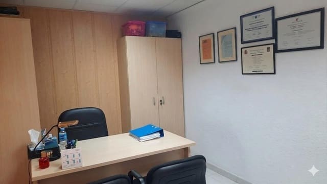 Kommersiell til salgs i Sant Joan Despí - € 75 000 (Ref: 9884356)