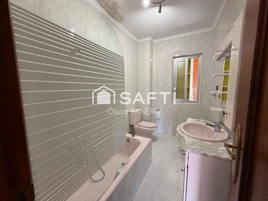 3 bedroom Apartment for sale in Leon city - € 130,000 (Ref: 9884358)