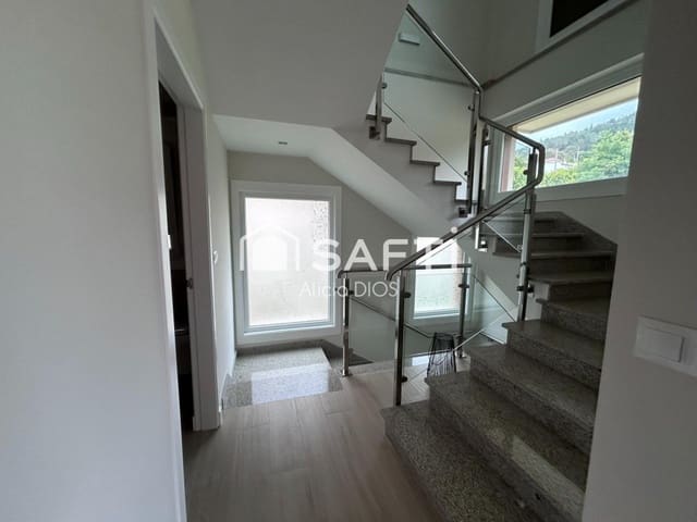 4 soverom Villa til salgs i Meis med garasje - € 569 250 (Ref: 9884359)