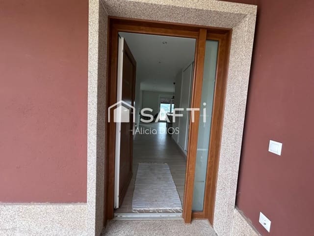 4 soverom Villa til salgs i Meis med garasje - € 569 250 (Ref: 9884359)